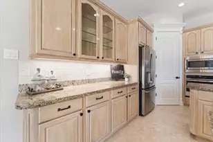 911 Sandy Beach Dr, Conroe, TX 77304 - Photo 14