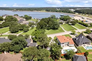 911 Sandy Beach Dr, Conroe, TX 77304 - Photo 46