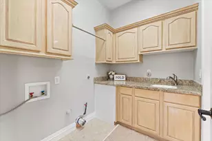 911 Sandy Beach Dr, Conroe, TX 77304 - Photo 20