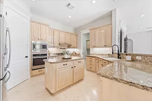 911 Sandy Beach Dr, Conroe, TX 77304 - Photo 14