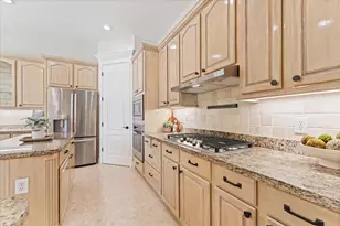 911 Sandy Beach Dr, Conroe, TX 77304 - Photo 18