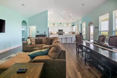 929 Magnolia Lane, Port Bolivar, TX 77650 - Photo 8