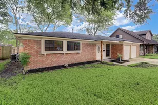 2606 Hillshire Dr, Deer Park, TX 77536 - Photo 2