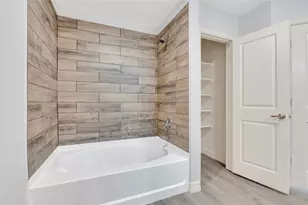 127 Egret Canal N, Baytown, TX 77523 - Photo 20