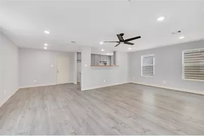 127 Egret Canal N, Baytown, TX 77523 - Photo 10