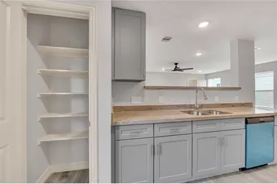 127 Egret Canal N, Baytown, TX 77523 - Photo 14