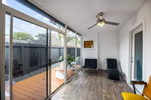 7902 Richmond Ave, Houston, TX 77063 - Photo 10