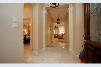 19 E Sunny Slope Circle, The Woodlands, TX 77381 - Photo 2