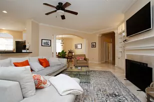 19 E Sunny Slope Cir, The Woodlands, TX 77381 - Photo 6