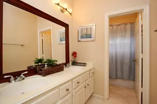19 E Sunny Slope Cir, The Woodlands, TX 77381 - Photo 30