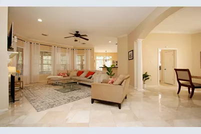19 E Sunny Slope Circle, The Woodlands, TX 77381 - Photo 4