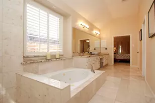 19 E Sunny Slope Cir, The Woodlands, TX 77381 - Photo 26