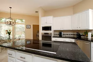 19 E Sunny Slope Cir, The Woodlands, TX 77381 - Photo 12