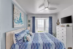 6300 Seawall Blvd, Galveston, TX 77551 - Photo 10