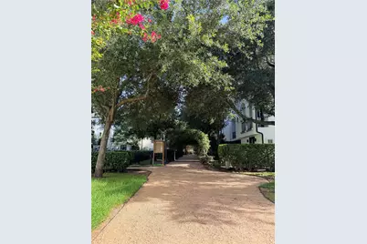 2713 Arabelle Grove, Houston, TX 77007 - Photo 2