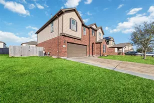 3508 Saxton Green Rd, Pearland, TX 77584 - Photo 2
