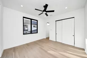 4708 Laurel St, Bellaire, TX 77401 - Photo 34