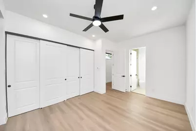 4708 Laurel Street, Bellaire, TX 77401 - Photo 38