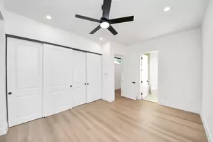 4708 Laurel St, Bellaire, TX 77401 - Photo 38