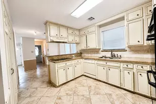 2058 Parkdale Dr, Houston, TX 77339 - Photo 8