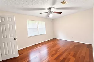 2058 Parkdale Dr, Houston, TX 77339 - Photo 18