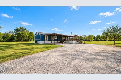 601 W Austin Street, Bellville, TX 77418 - Photo 22