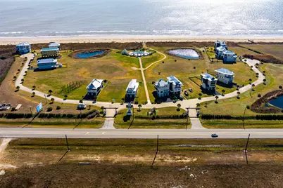 201 Tx-87, Gilchrist, TX 77617 - Photo 12