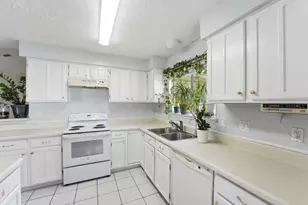 13318 Natasha Ln, Houston, TX 77015 - Photo 10