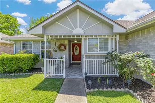 15730 Castorglen Dr, Houston, TX 77598 - Photo 4