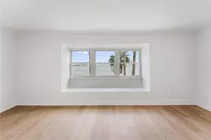 5 Tiki Cir, Tiki Island, TX 77554 - Photo 8