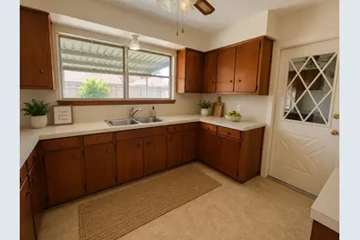 1604 Effie Lane, Pasadena, TX 77502 - Photo 2