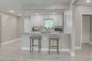 8150 Herschelwood St, Houston, TX 77033 - Photo 6