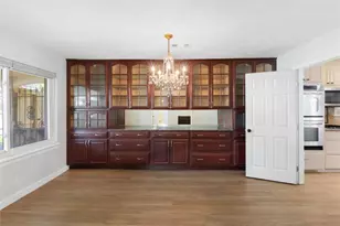 2824 E Palm Circle, Galveston, TX 77551 - Photo 2