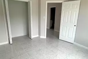 4305 Phlox St, Houston, TX 77051 - Photo 8