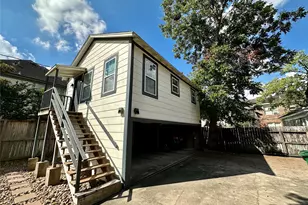 1637 Bonnie Brae St, Houston, TX 77006 - Photo 2