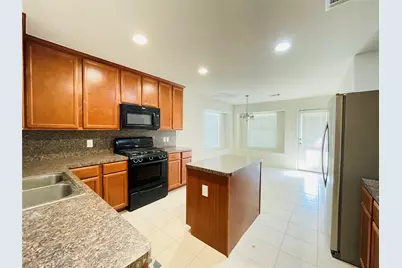2406 Blue Reef Drive, Katy, TX 77449 - Photo 6