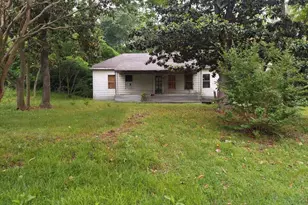 1407 Madam Queen St, Marshall, TX 75670 - Photo 2