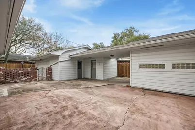 9022 Timberside Drive, Houston, TX 77025 - Photo 10