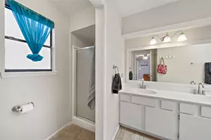 6122 Gallant Forest Dr, Houston, TX 77088 - Photo 16