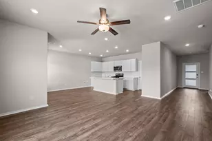 6722 Pebble Blf Ct, Cove, TX 77523 - Photo 10