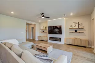 2127 Berry Trace Ct, Manvel, TX 77578 - Photo 8