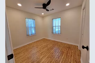 914 Avenue K, Galveston, TX 77550 - Photo 26