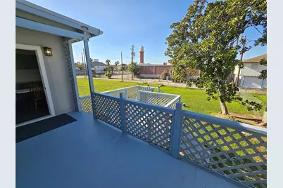 914 Avenue K, Galveston, TX 77550 - Photo 32