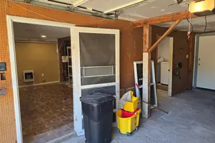 914 Avenue K, Galveston, TX 77550 - Photo 38