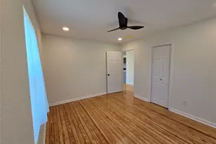 914 Avenue K, Galveston, TX 77550 - Photo 18