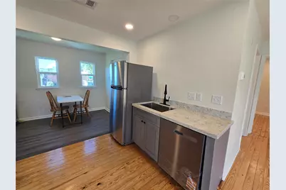 914 Avenue K, Galveston, TX 77550 - Photo 12