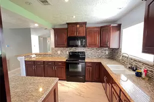 13411 Natasha Ln, Houston, TX 77015 - Photo 6