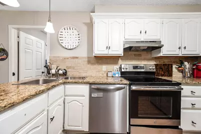 7118 Tonkawa Street, Baytown, TX 77521 - Photo 12