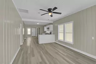 115 E James St, Baytown, TX 77520 - Photo 4