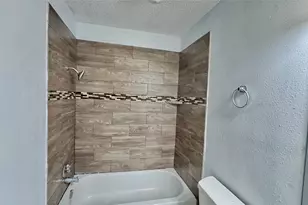 2511 Maple Tree Ct, Stafford, TX 77477 - Photo 18